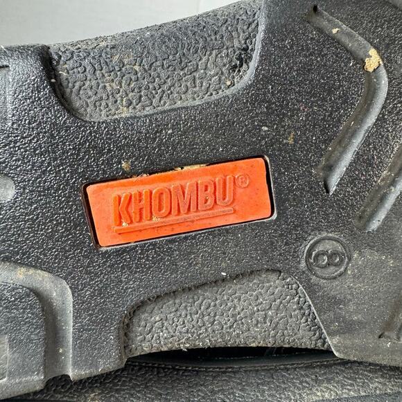 Khombu Women’s Jessica Black Boots with faux fur trim. Size 8 - Picture 9 of 9